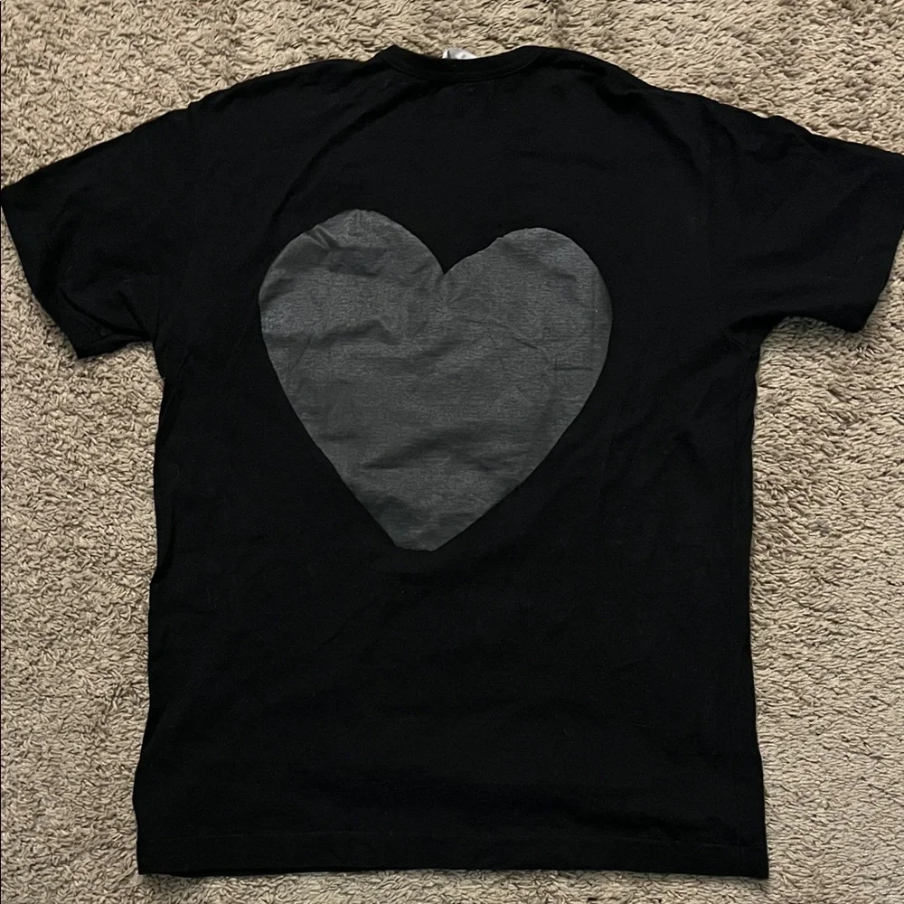 Comme des Garcons Black Play T-Shirt - Picture 3 of 4
